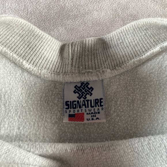 90’s Willis Wildcats All Over Graphic Crewneck Sweatshirt - Picture 6 of 7